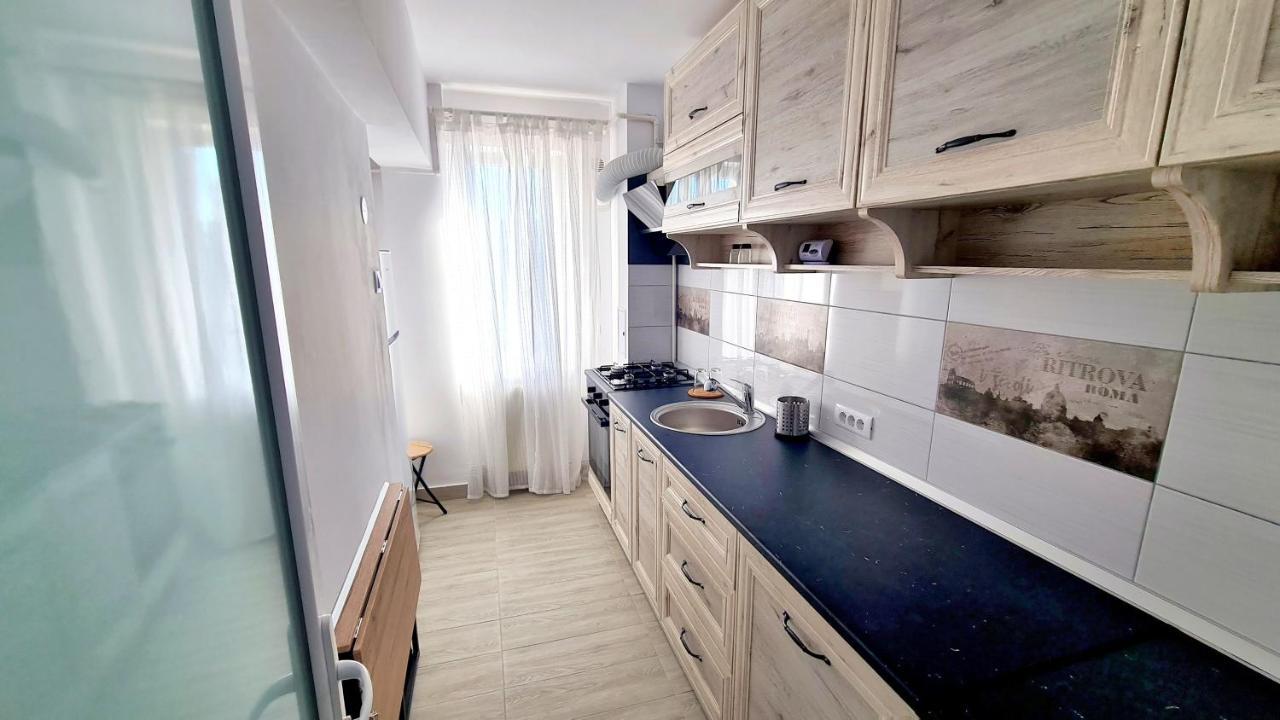 Belle Apartments - Central Pitesti Exterior photo
